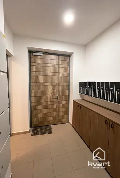 Apartman, Srebrena lisica — slika 14