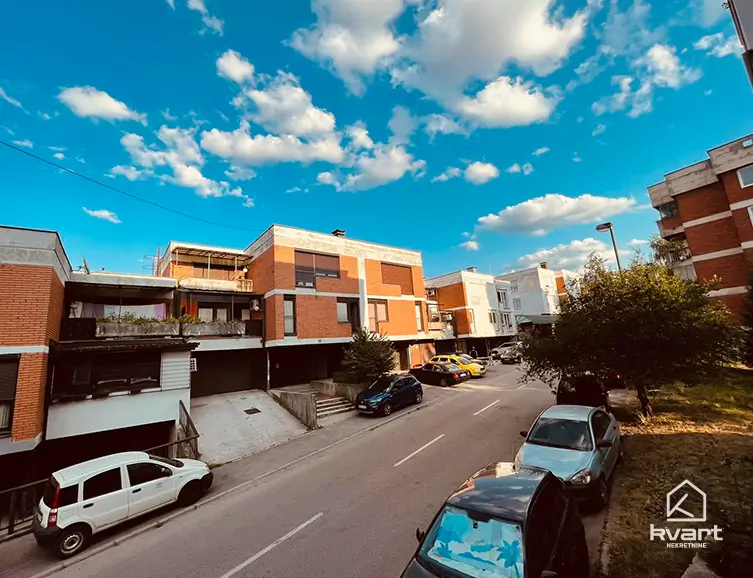 Stan Antuna Hangija, Koševsko brdo — slika 2