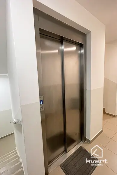 Apartman, Srebrena lisica — slika 7