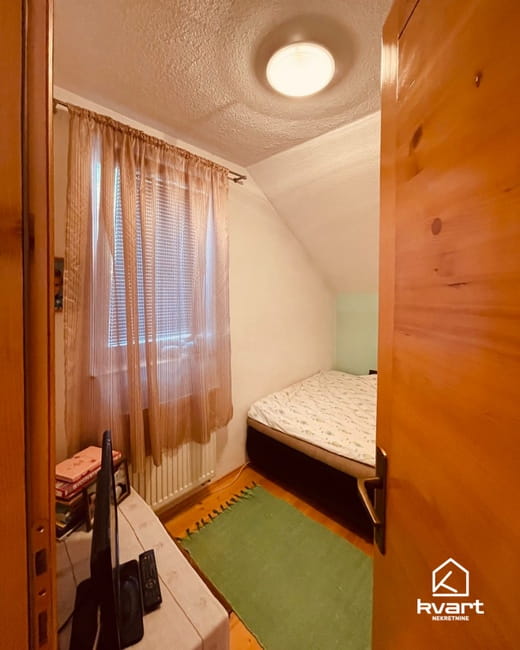 Moderna kuća sa vrtom, Semizovac — slika 13