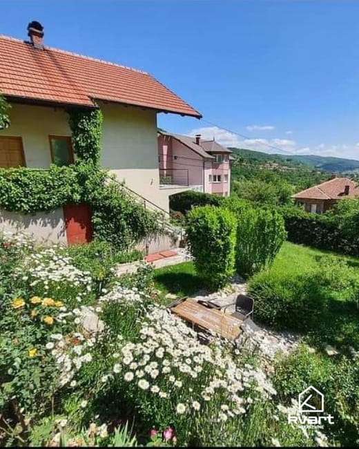 Moderna kuća sa vrtom, Semizovac — slika 23