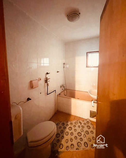 Kuća, Sokolović kolonija, Ilidža — slika 12