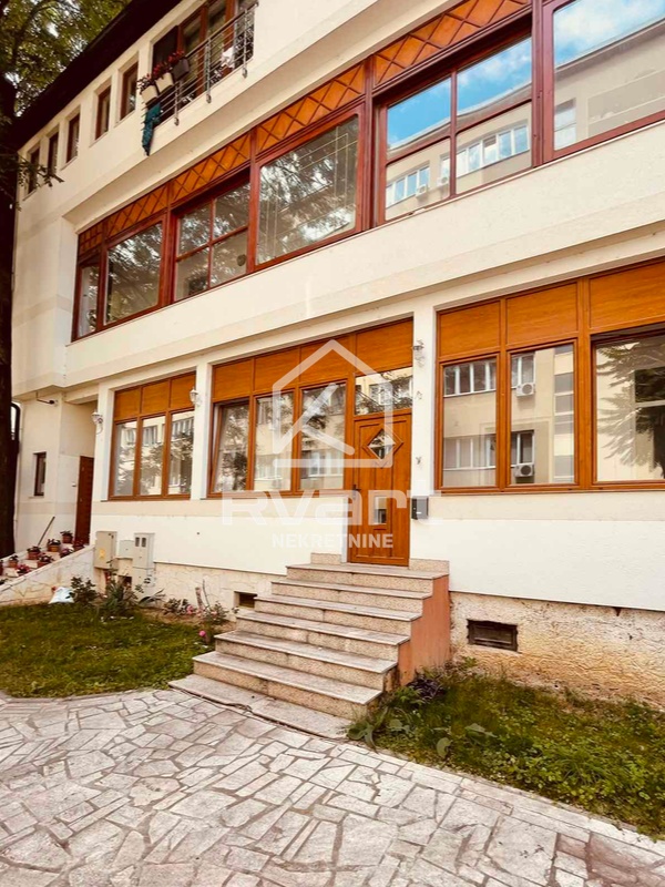 Poslovni prostor Vrazova — slika 16