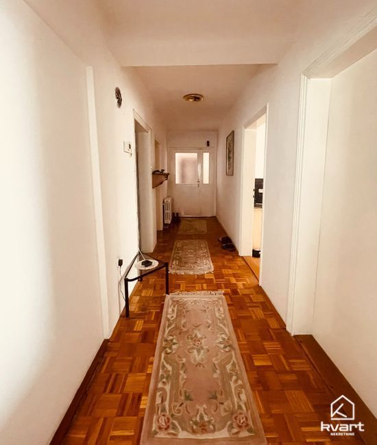 Kuća Čadordžina, Stari Grad — slika 3