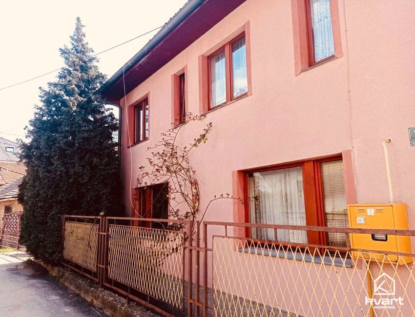 Kuća Čadordžina, Stari Grad — slika 14