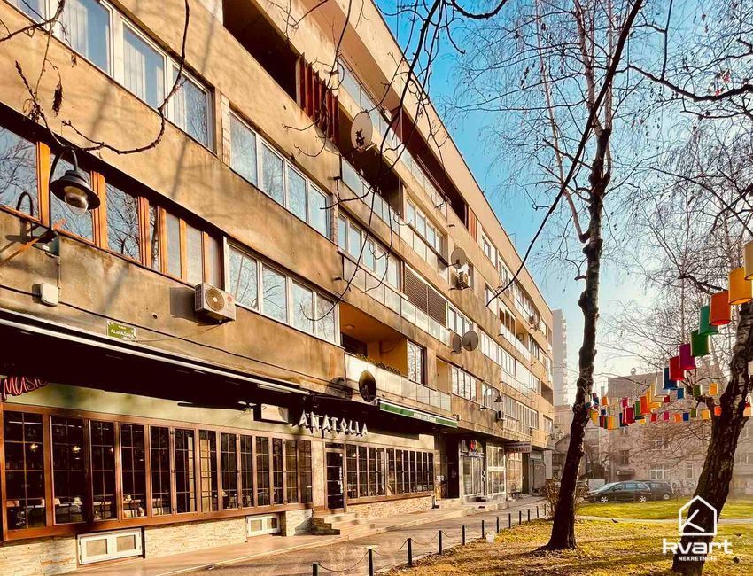 Stan Sutjeska, Centar — slika 17