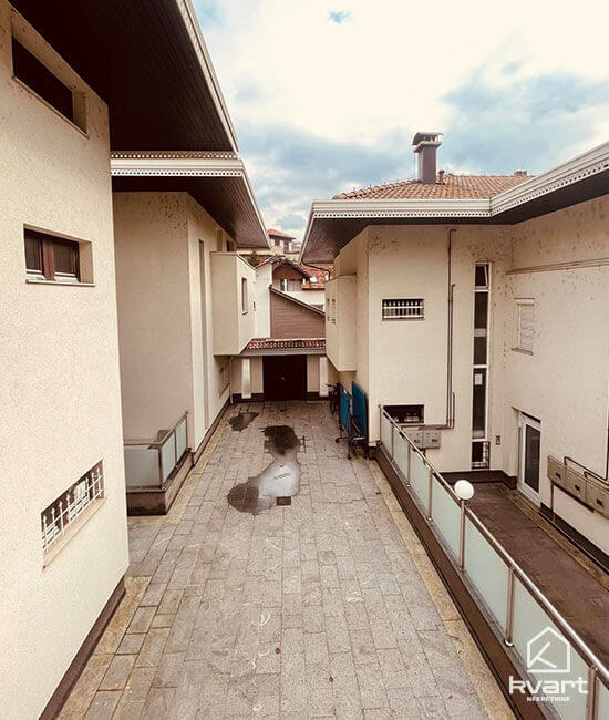 Stan Nadmlini — slika 12