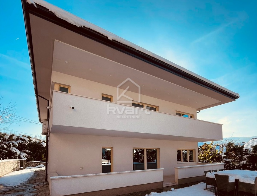 Moderna Vila Hotonj — slika 3