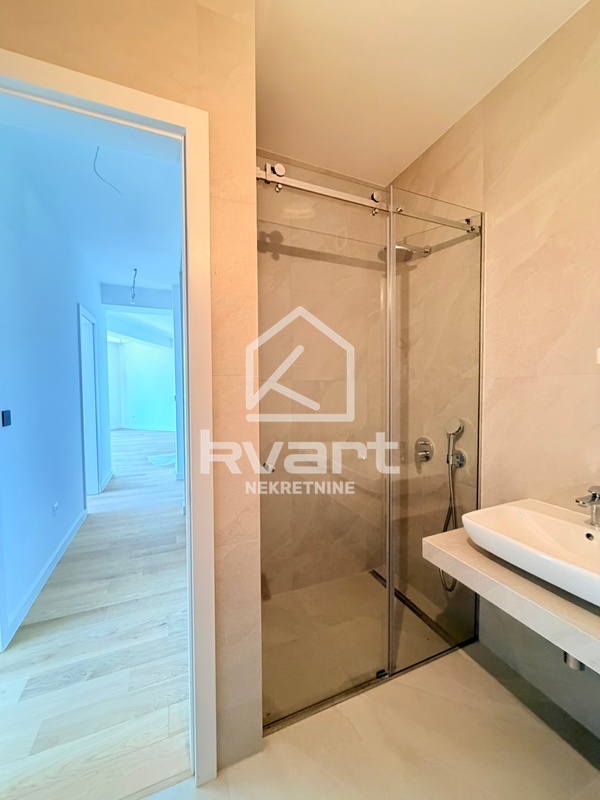 Roof Gardens apartman — slika 10